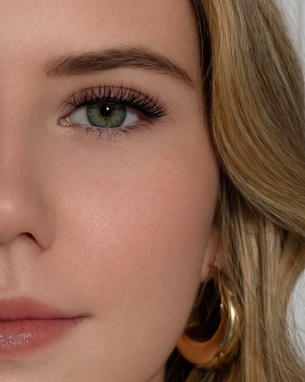 REI 玲 — “Graceful”